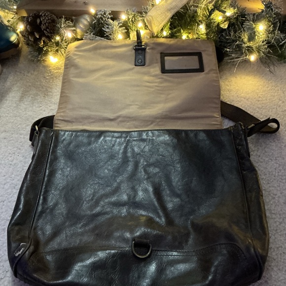 Banana Republic Black Leather Messenger Bag - Picture 5 of 12